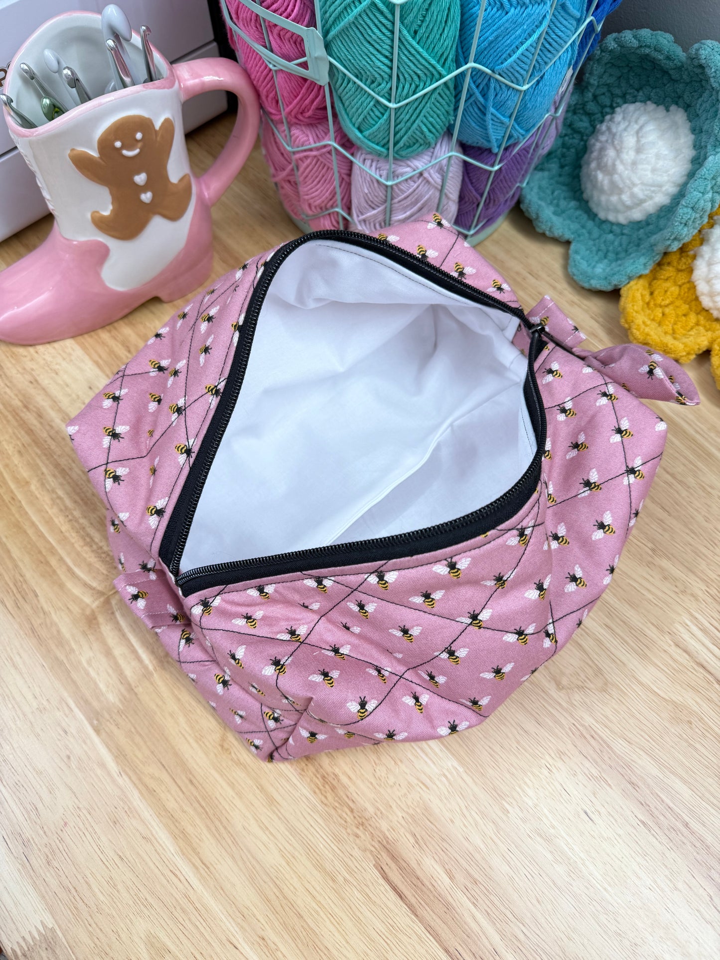 Mauve Bee Large Quilted Bow Bag