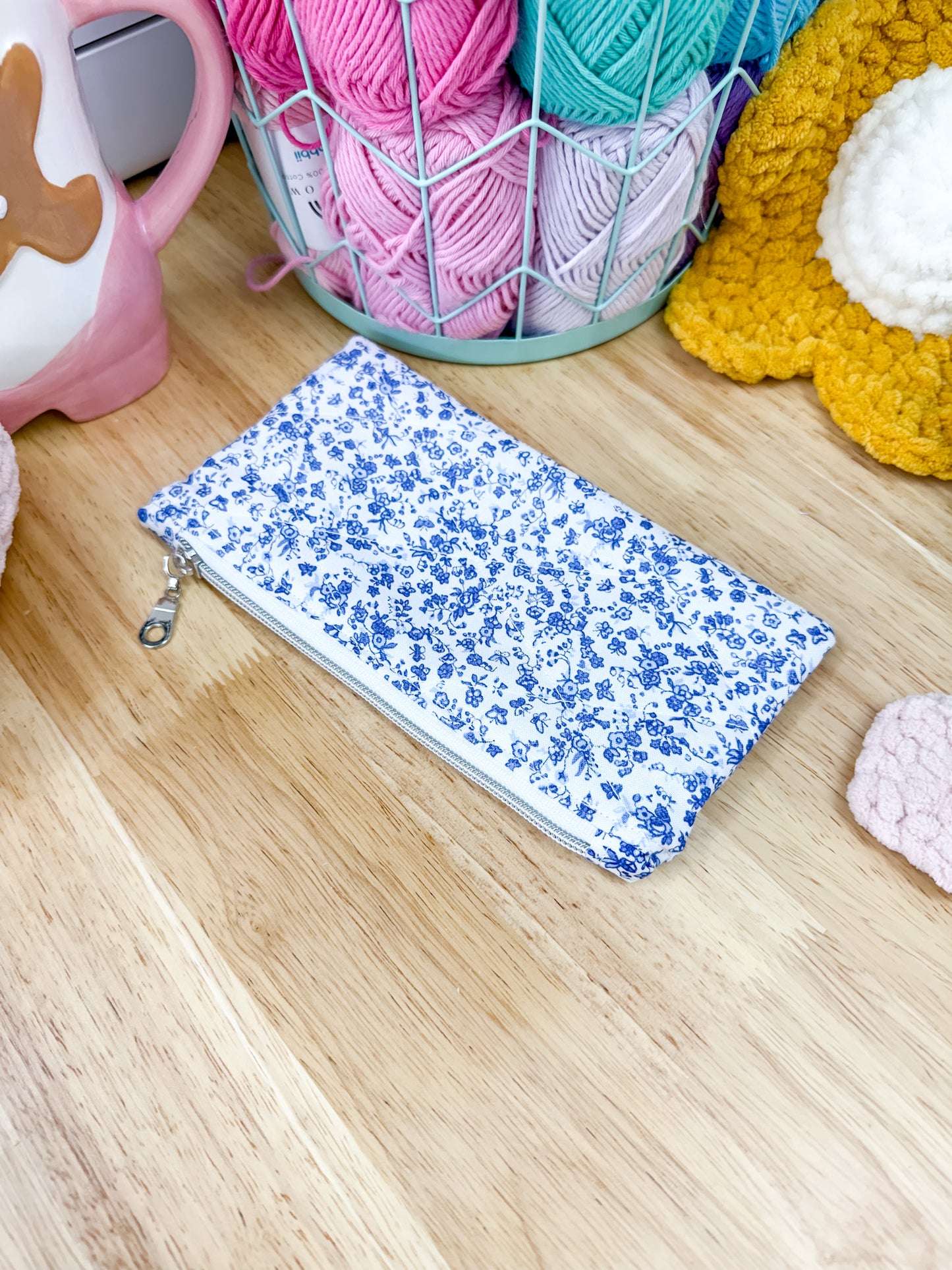Blue & White Floral Flat Quilted Bow Pouch