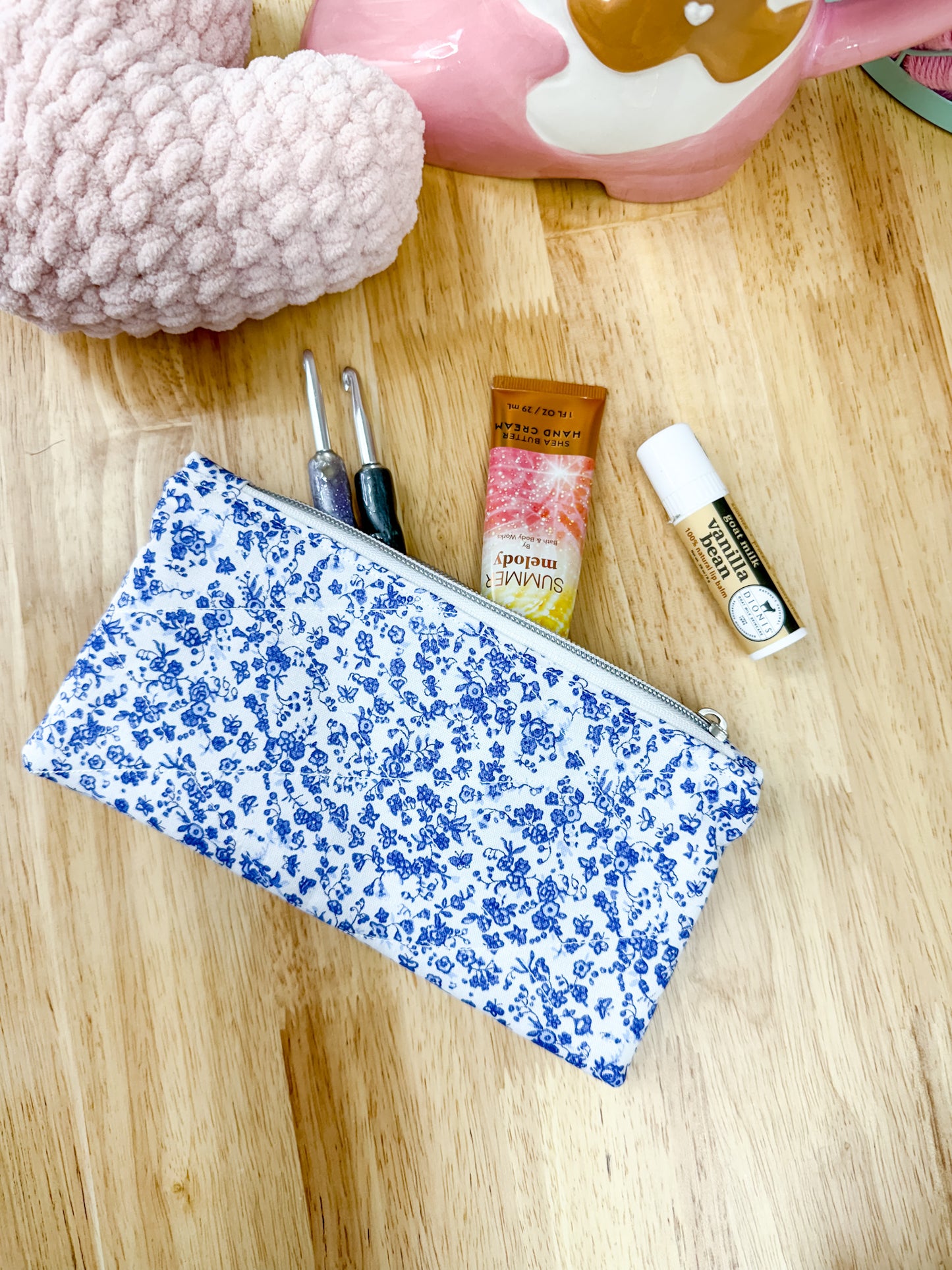 Blue & White Floral Flat Quilted Bow Pouch