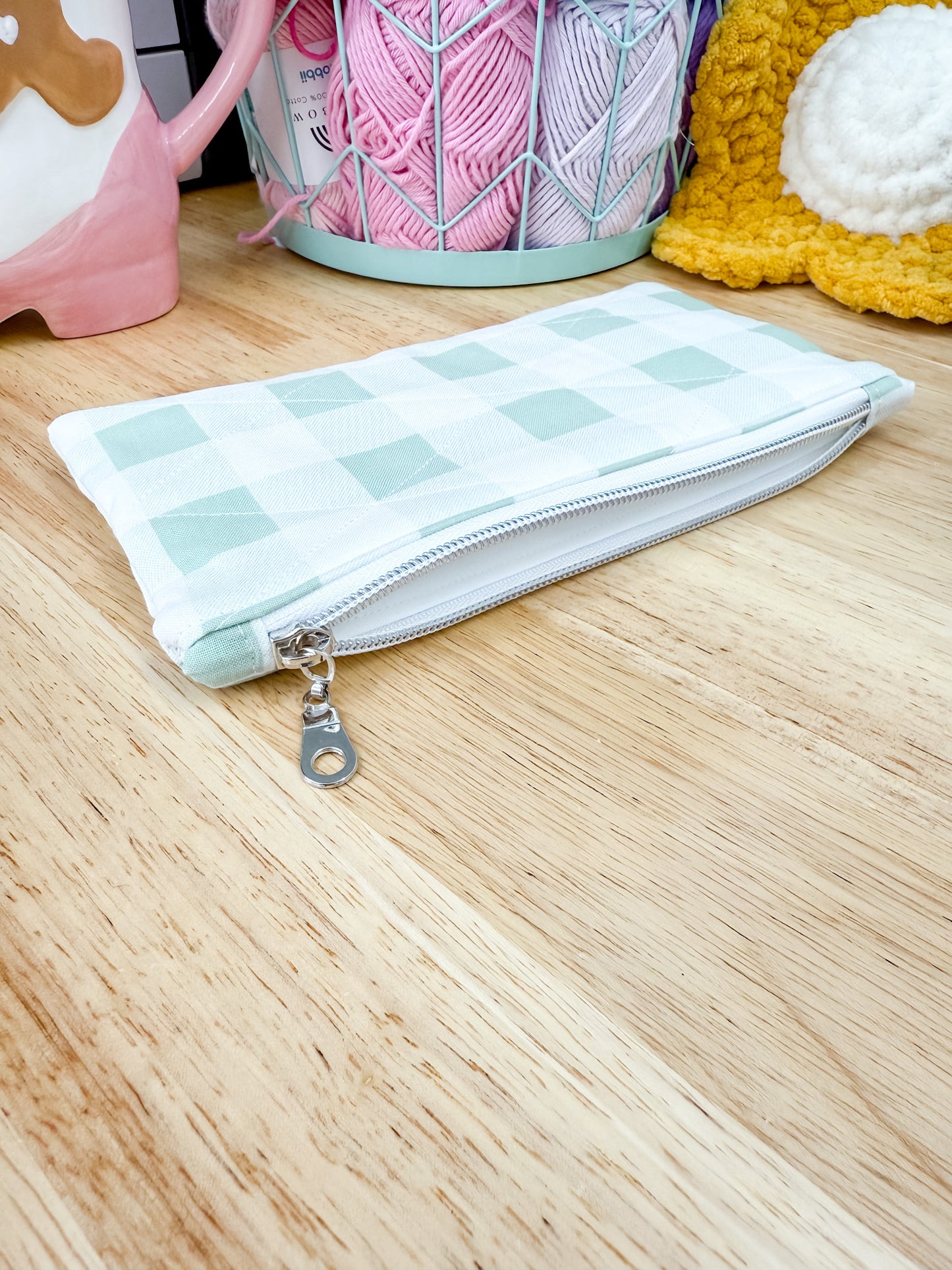 Green Checkered Flat Quilted Bow Pouch