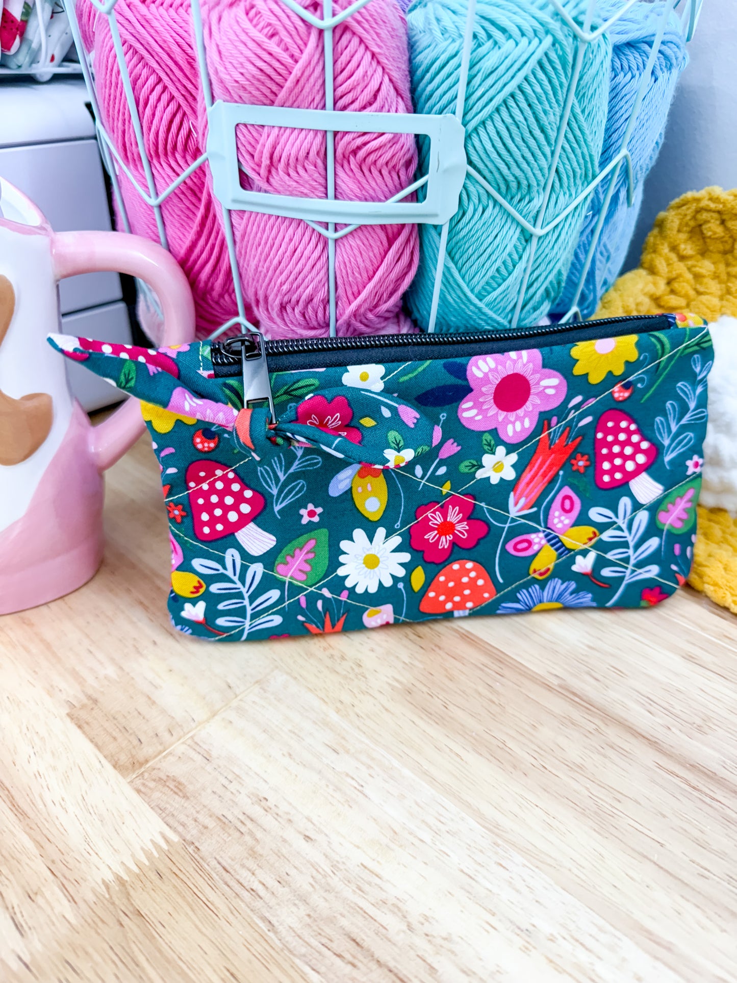 Green Mushroom Flat Quilted Bow Pouch