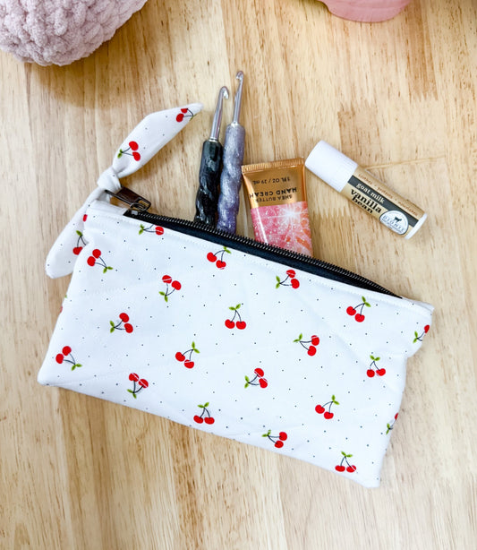 White Cherry Dot Flat Quilted Bow Pouch