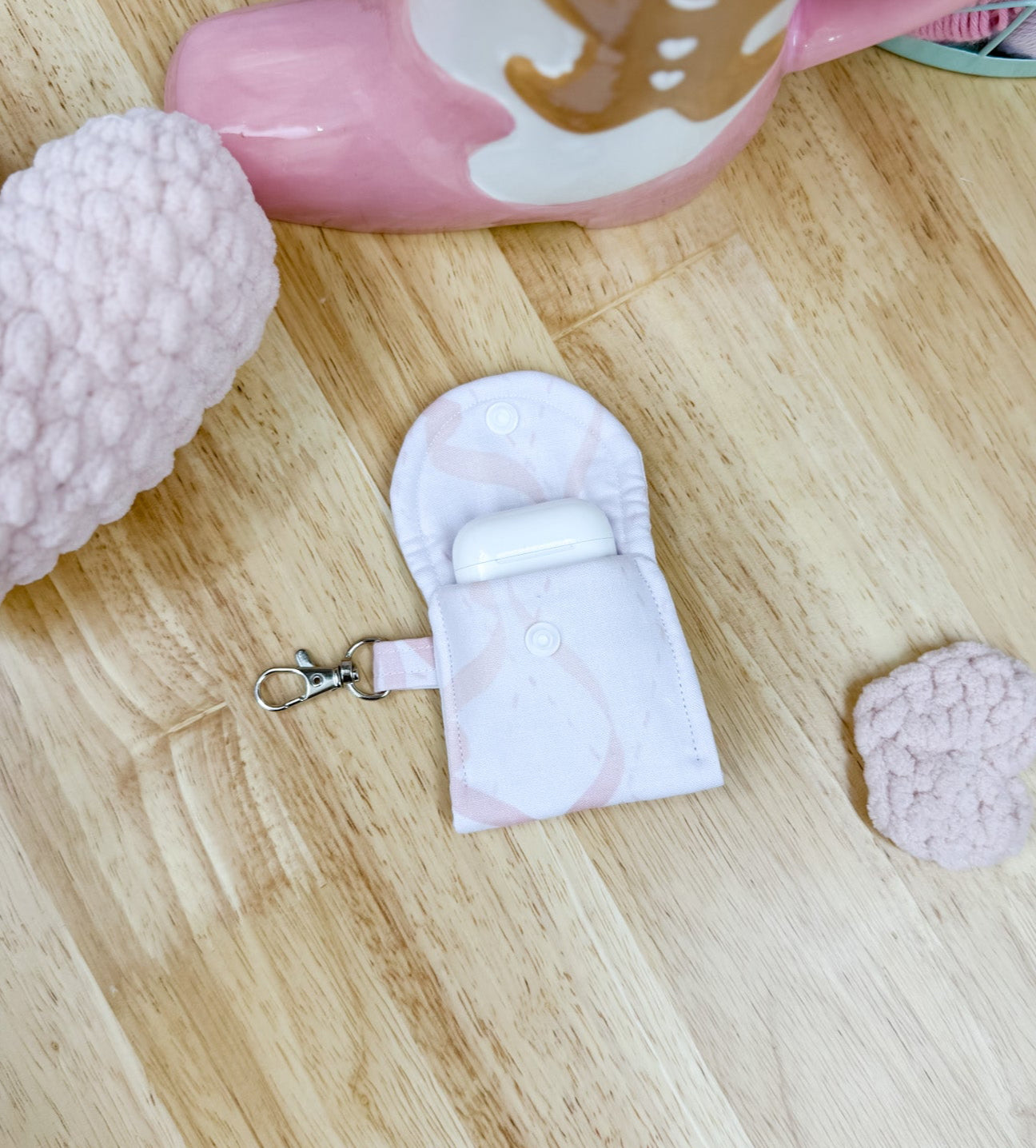 Floral Earbuds Case Keychain