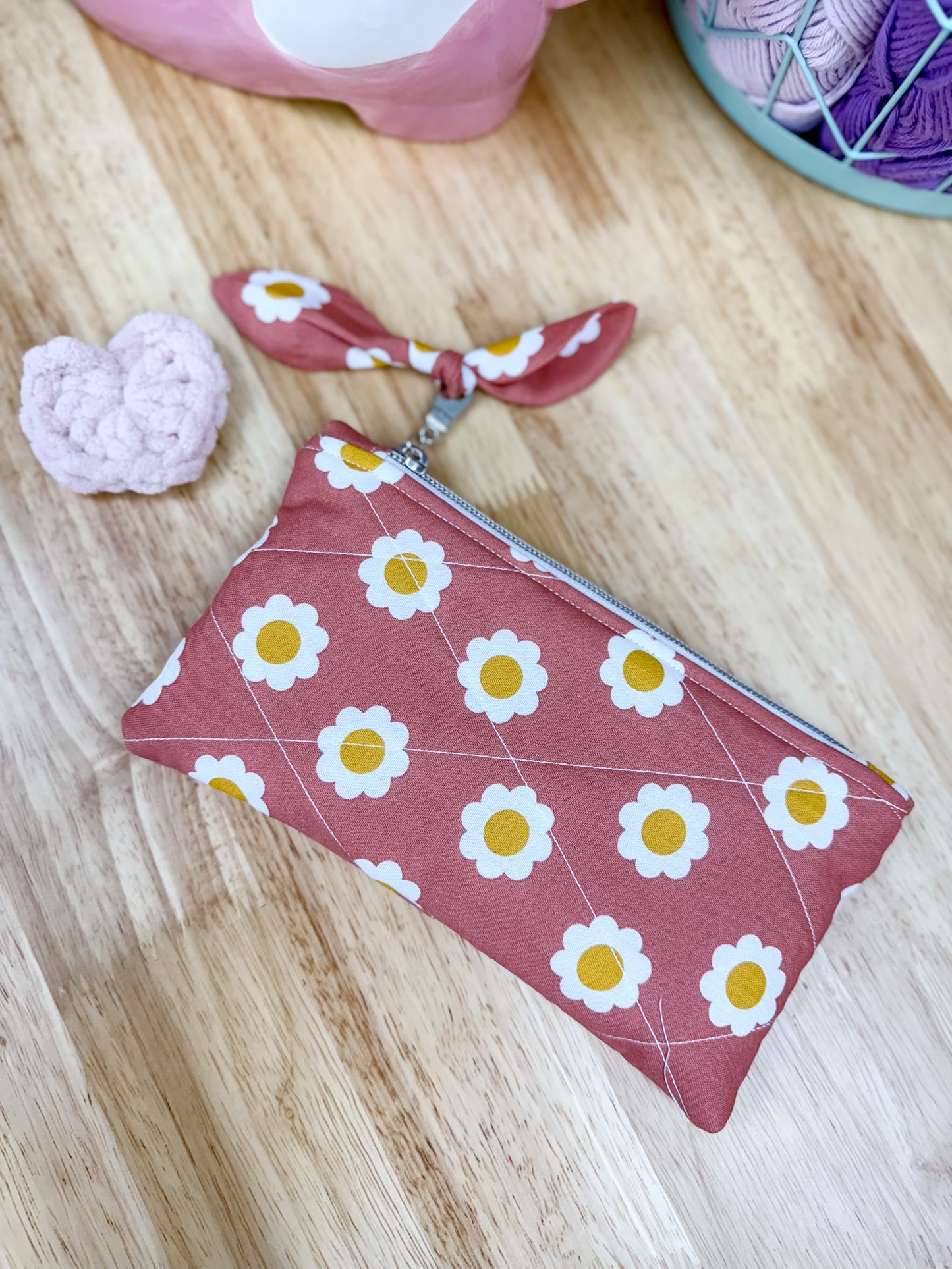 Daisy Flat Quilted Bow Pouch