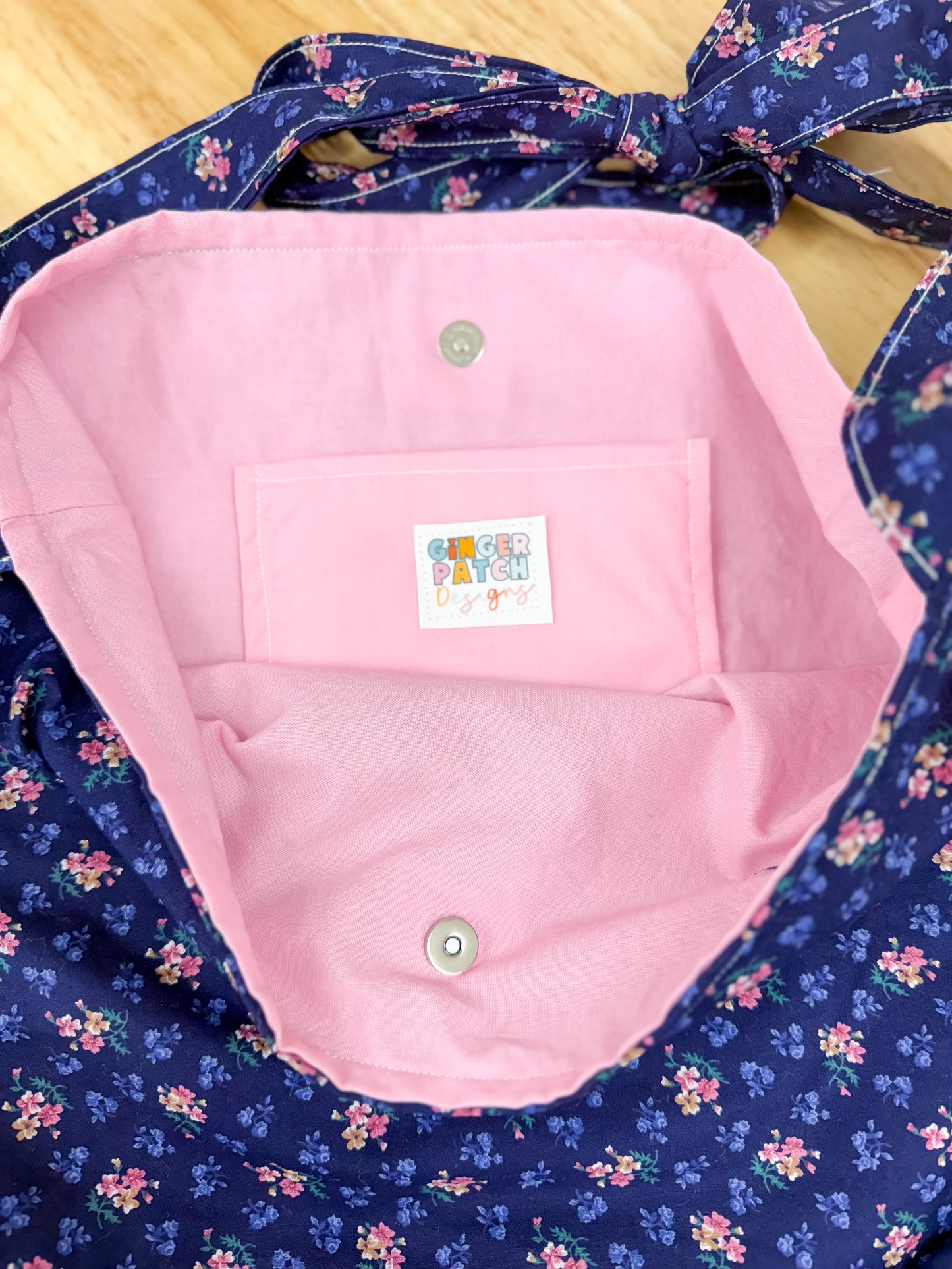 Nana Adjustable Tote Bag Navy Pink Heart Floral