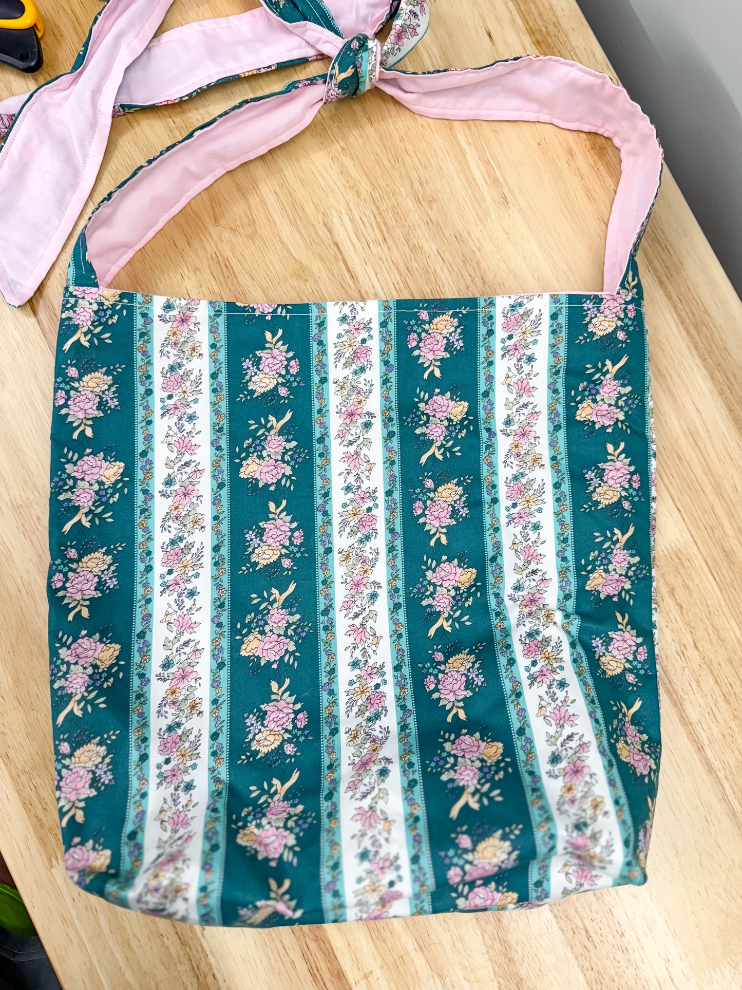 Nana Adjustable Tote Bag Green Pink Victorian