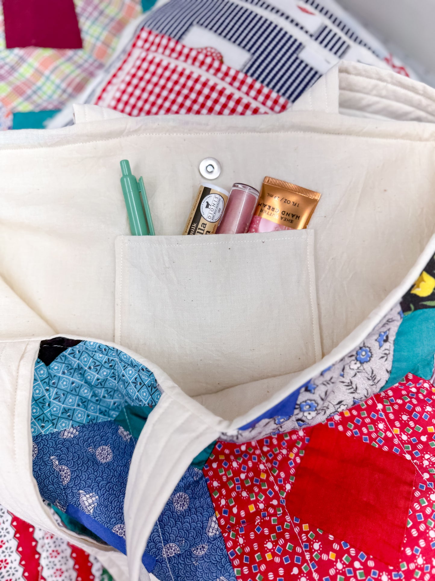 Charlotte Jumbo Quilted Tote Vintage Octagon 1