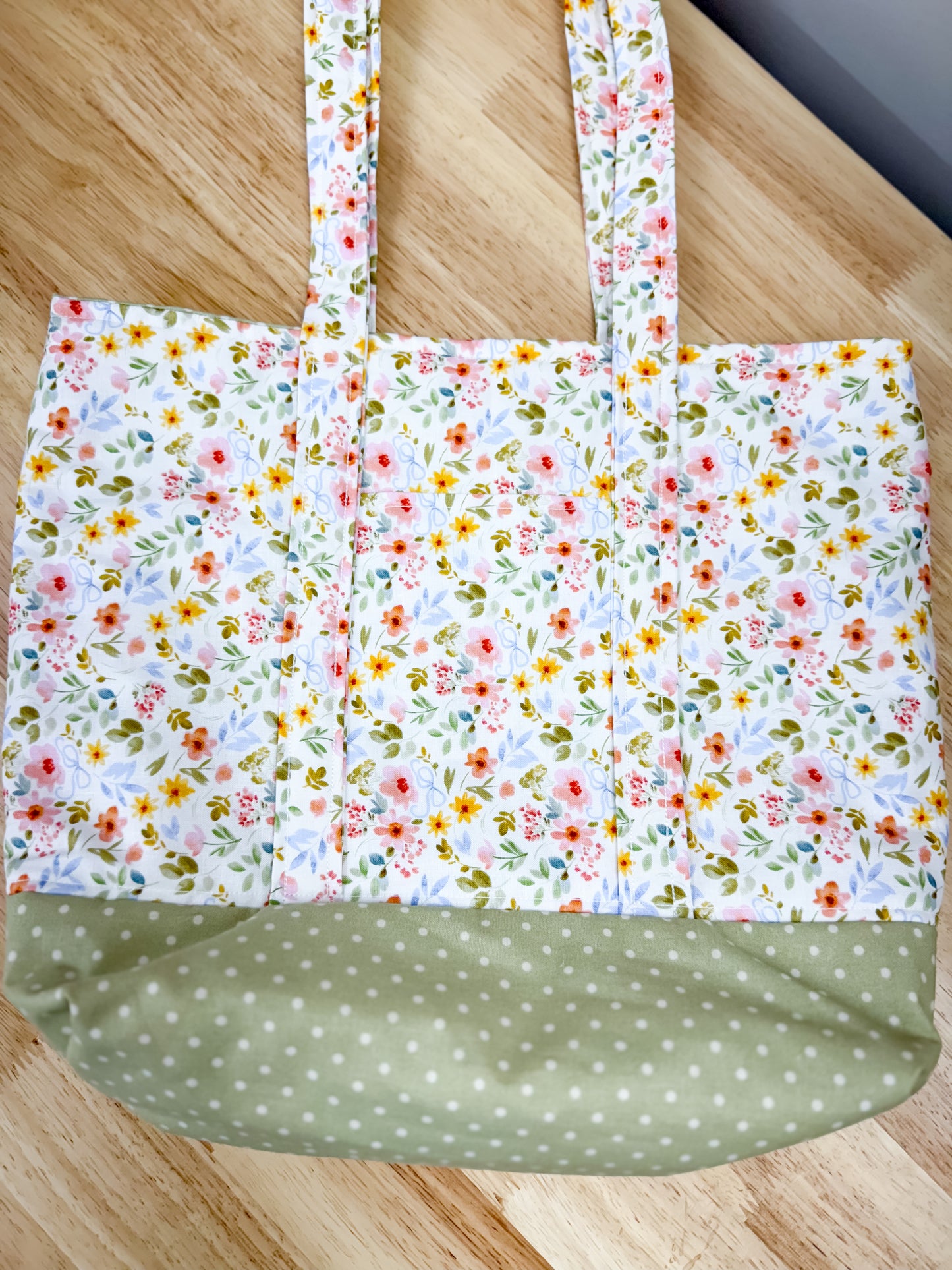 Sage Bow Floral Memaw Pocket Tote Bag 2 (Medium)