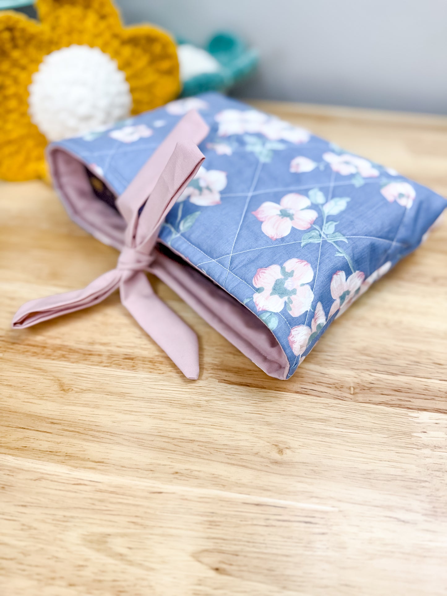 Quilted Book Sleeve w/Bow Tie Closure