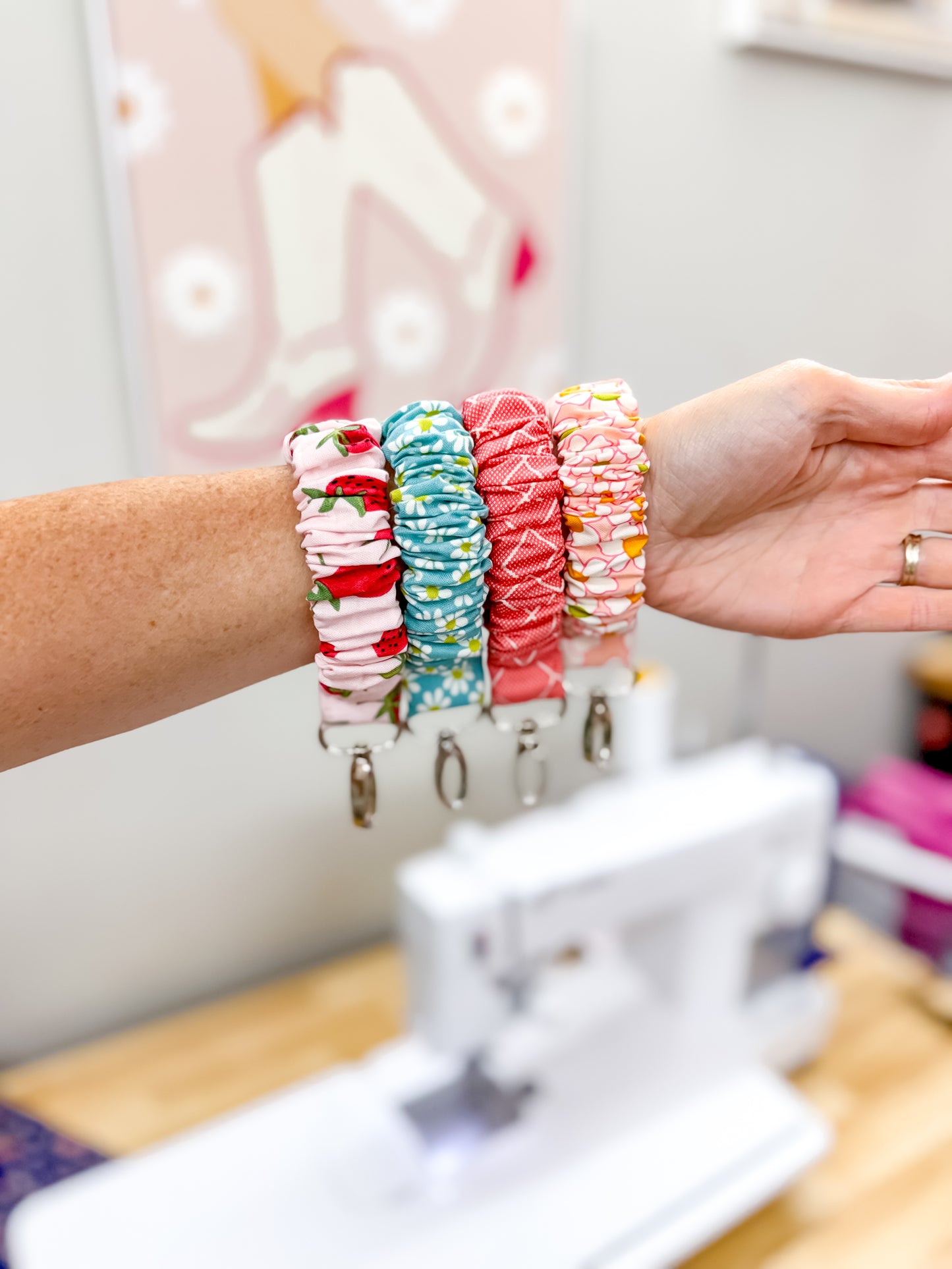 Scrunchie Keychain Wristlet Pink Daisy