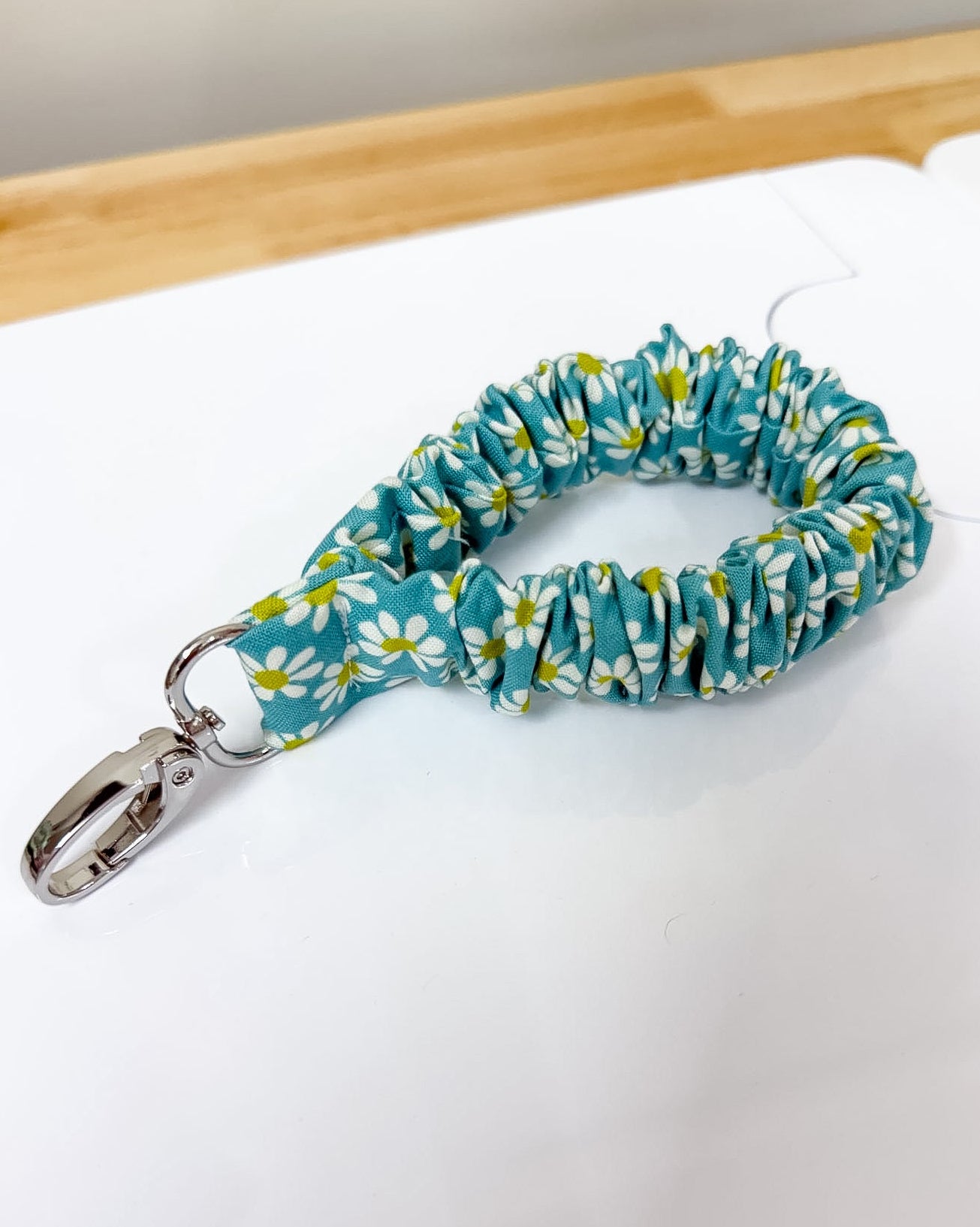 Scrunchie Keychain Wristlet Blue Daisy