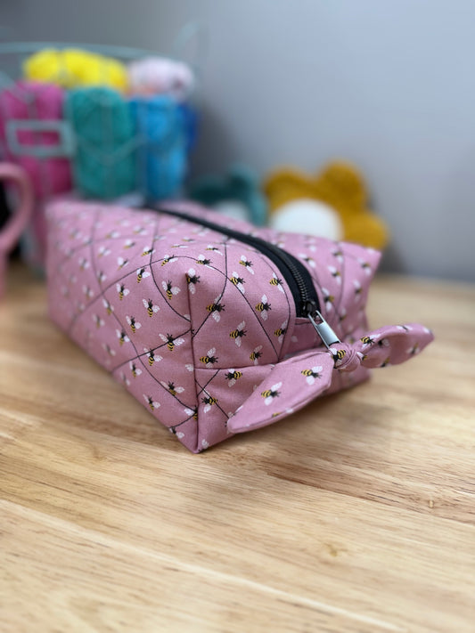 Mauve Bee Large Quilted Bow Bag