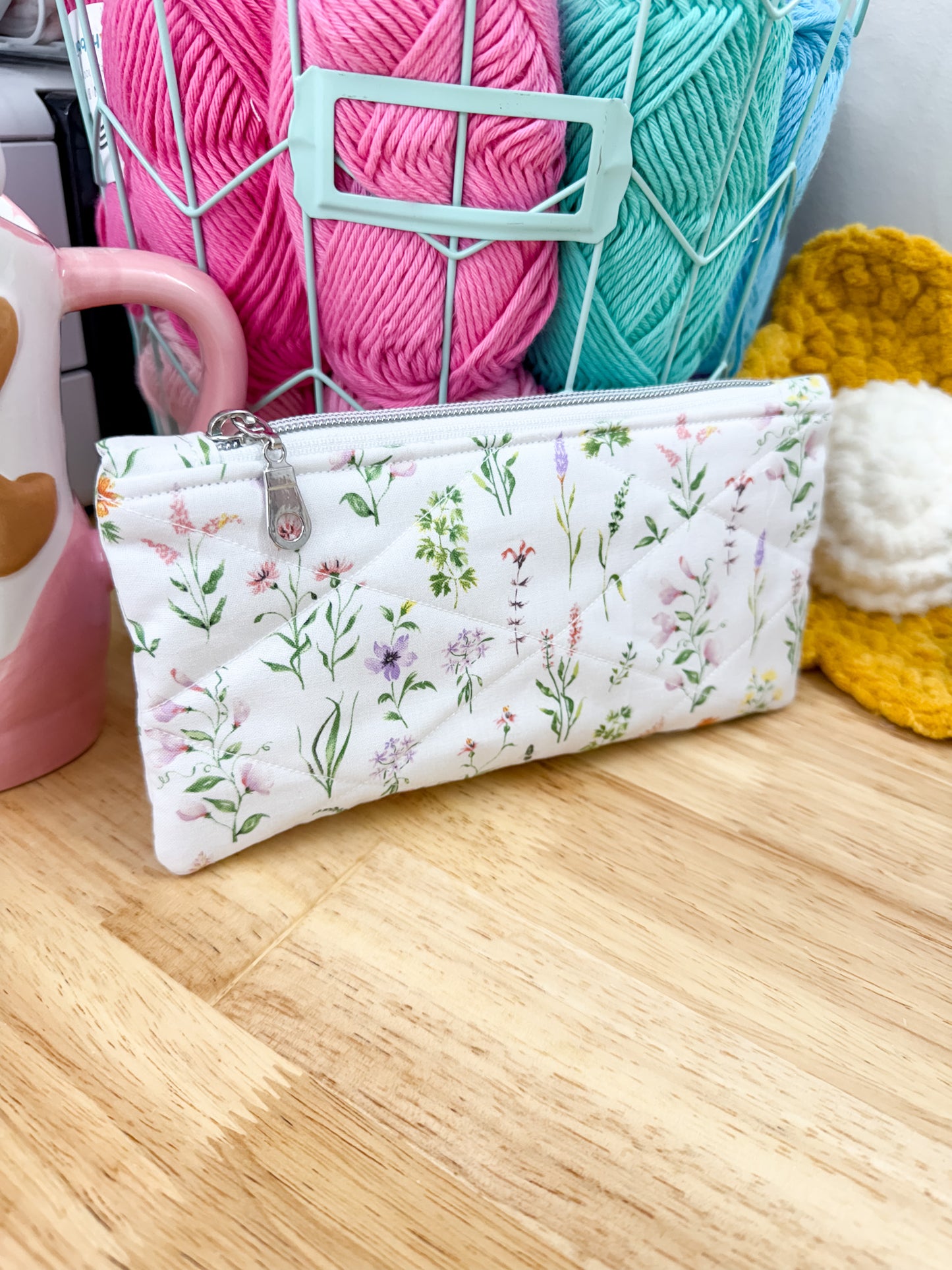 White Wildflower Flat Quilted Bow Pouch
