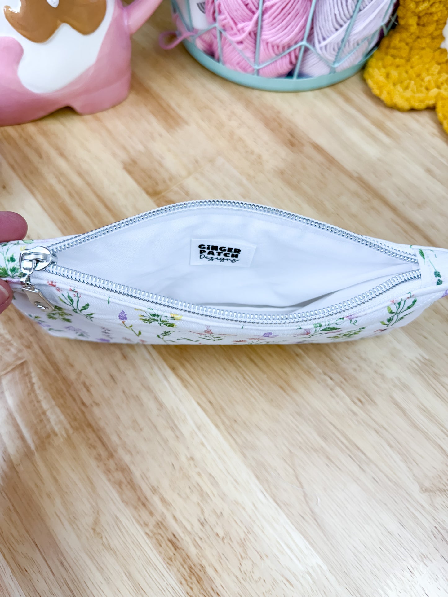 White Wildflower Flat Quilted Bow Pouch