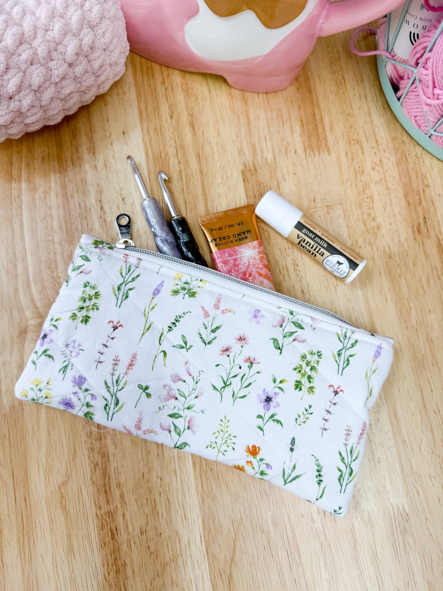 White Wildflower Flat Quilted Bow Pouch