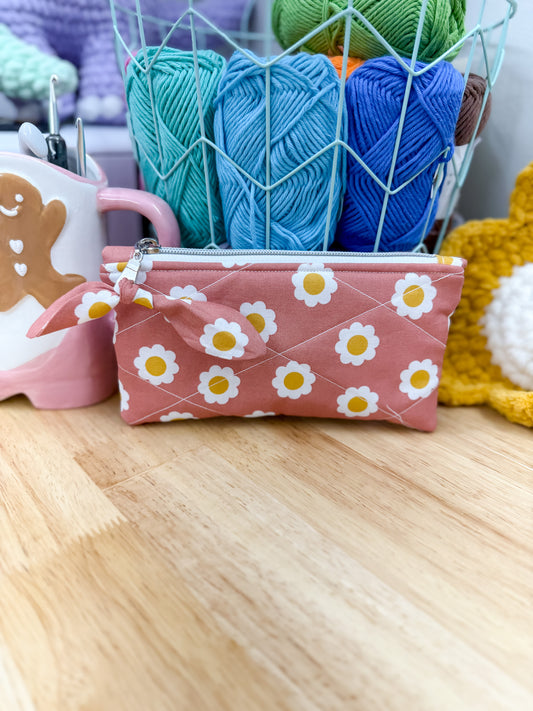 Daisy Flat Quilted Bow Pouch