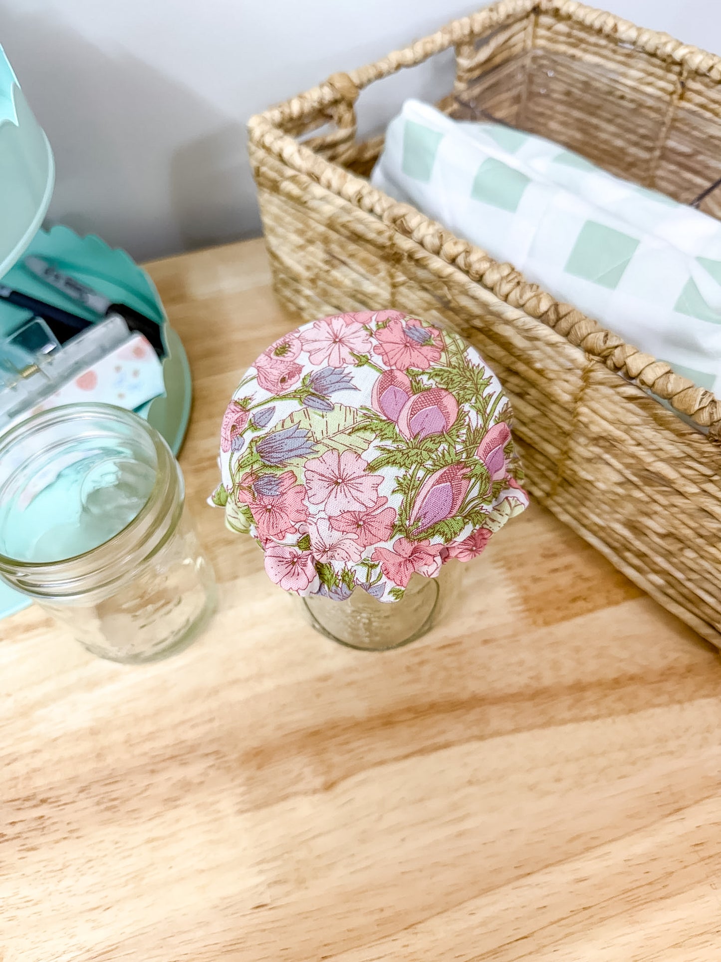 Reversible Jar Cover Vintage Mauve Wildflower