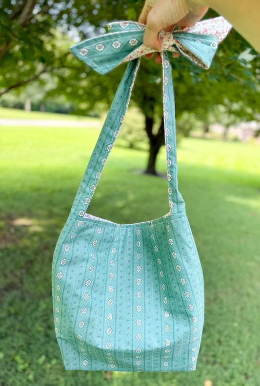 Nana Adjustable Tote Bag Green Victorian Stripe