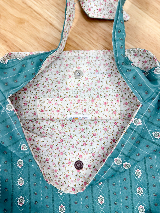 Nana Adjustable Tote Bag Green Victorian Stripe
