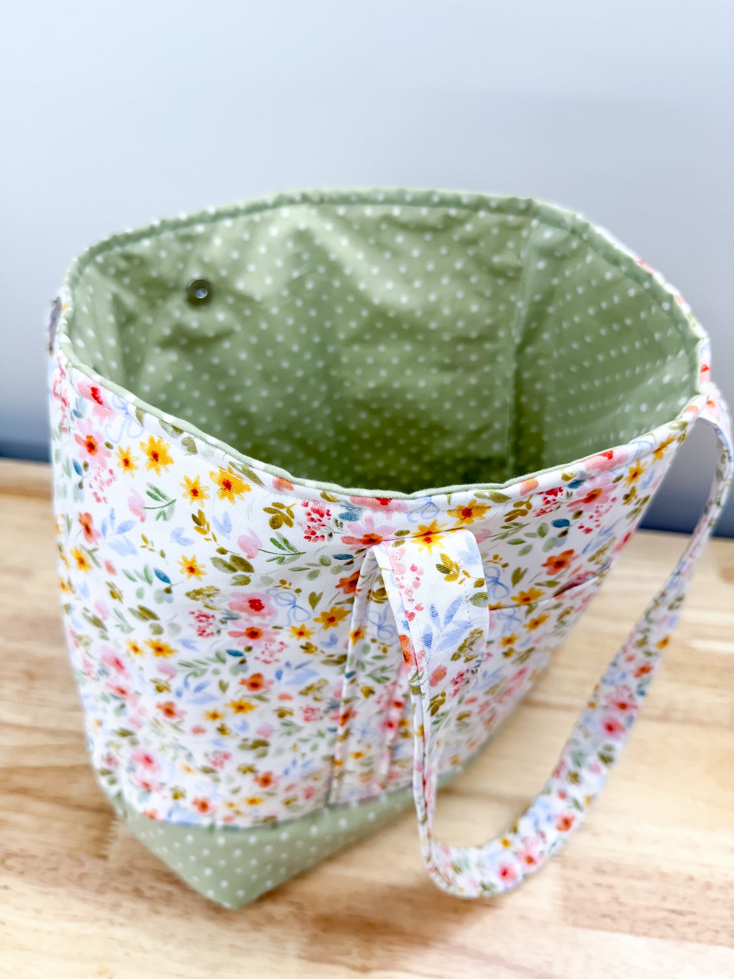 Sage Bow Floral Memaw Pocket Tote Bag 2 (Medium)