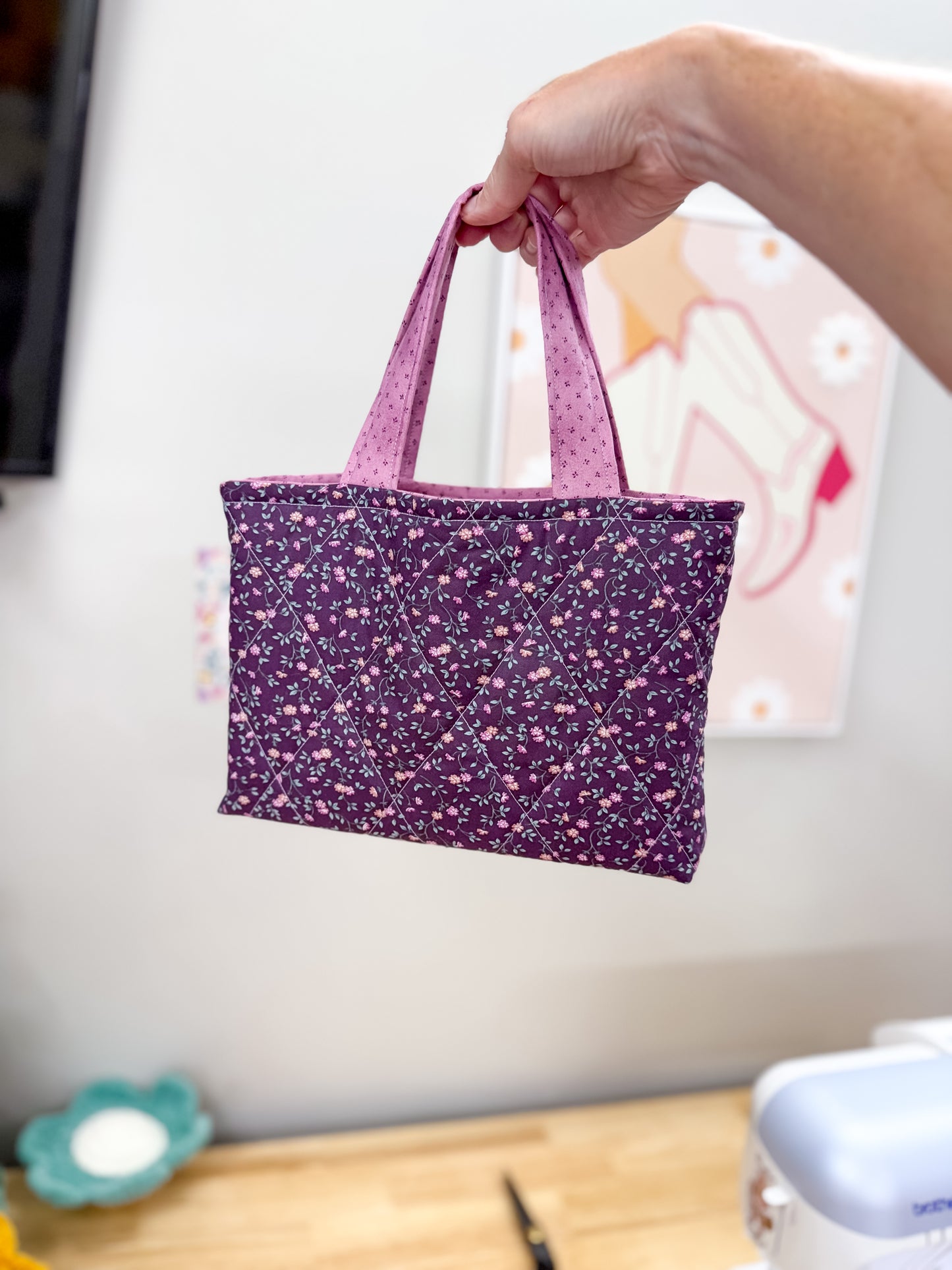 Quilted Book Sleeve w/Handles Plum Purple