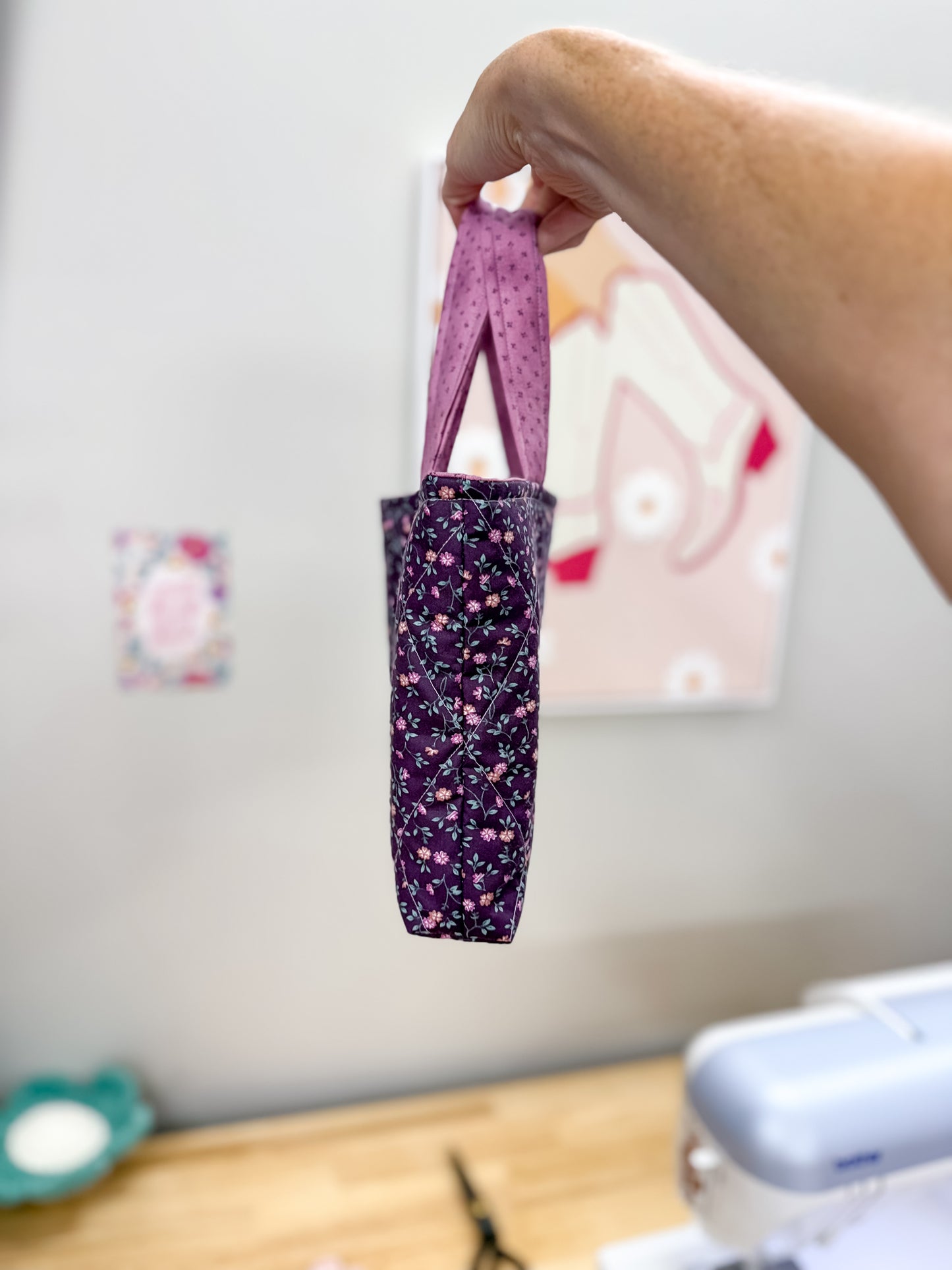 Quilted Book Sleeve w/Handles Plum Purple