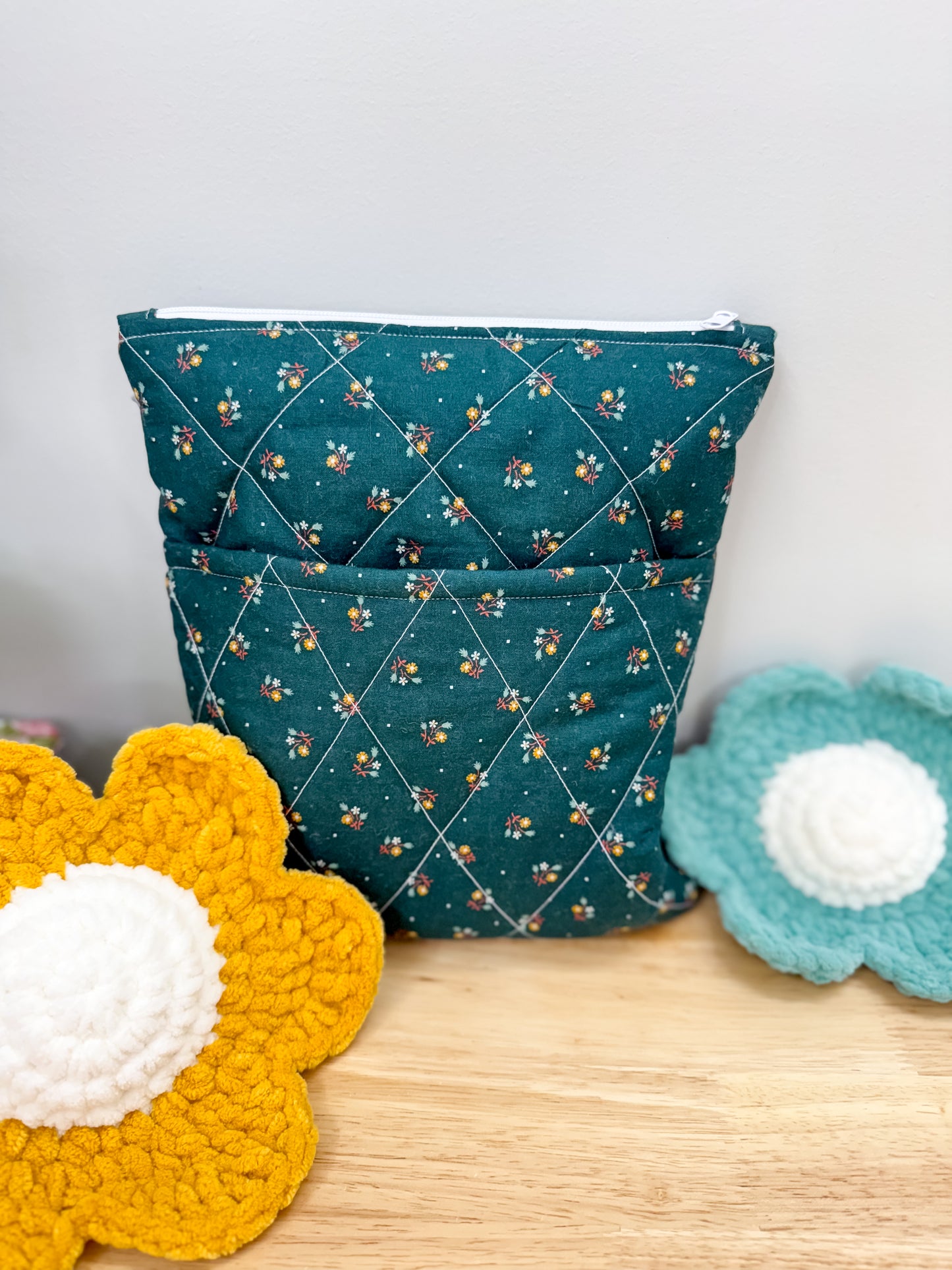 Zippered Quilted Book Sleeve Hunter Green